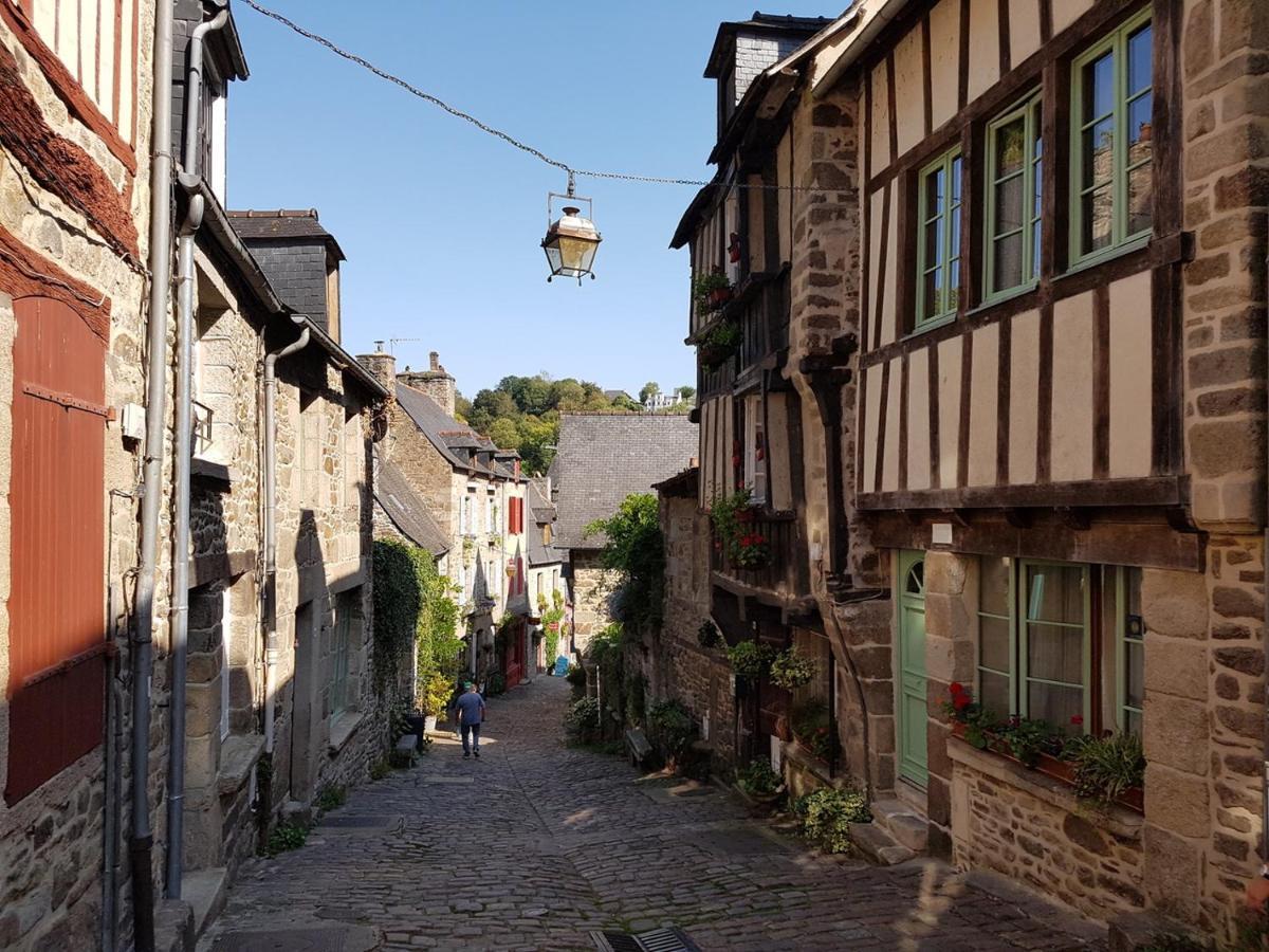 Sejour Confort Au Port De Dinan Exterior foto