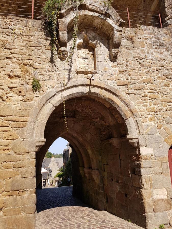 Sejour Confort Au Port De Dinan Exterior foto